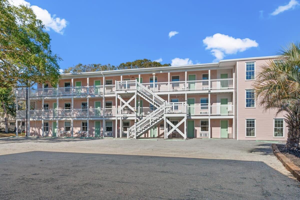 Treehouse Lodge Walk To Beach Pet-Friendly 305 Myrtle Beach Exterior photo